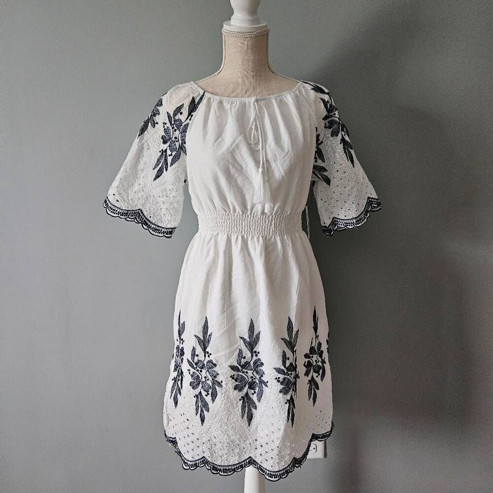 Kindred Embroidered Cotton Sundress Size Small in White
